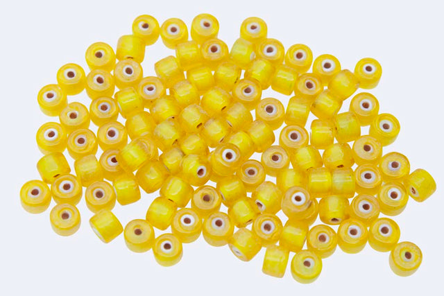 9IC723: Crow White Lined Butter Yellow 9mm 100 Grams