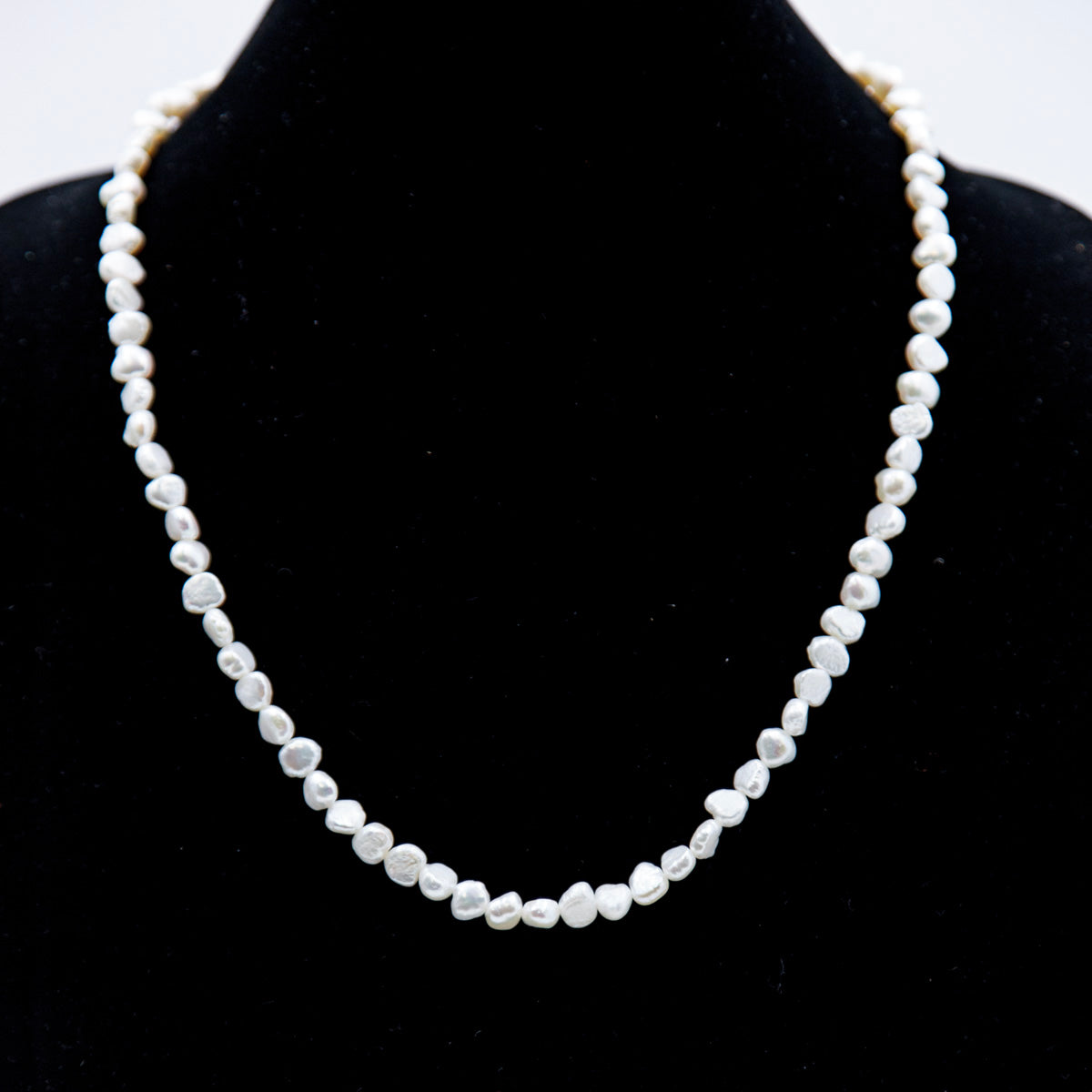 FPN1995-03: Pearl Necklace White/Cream 7-10mm Flat Back