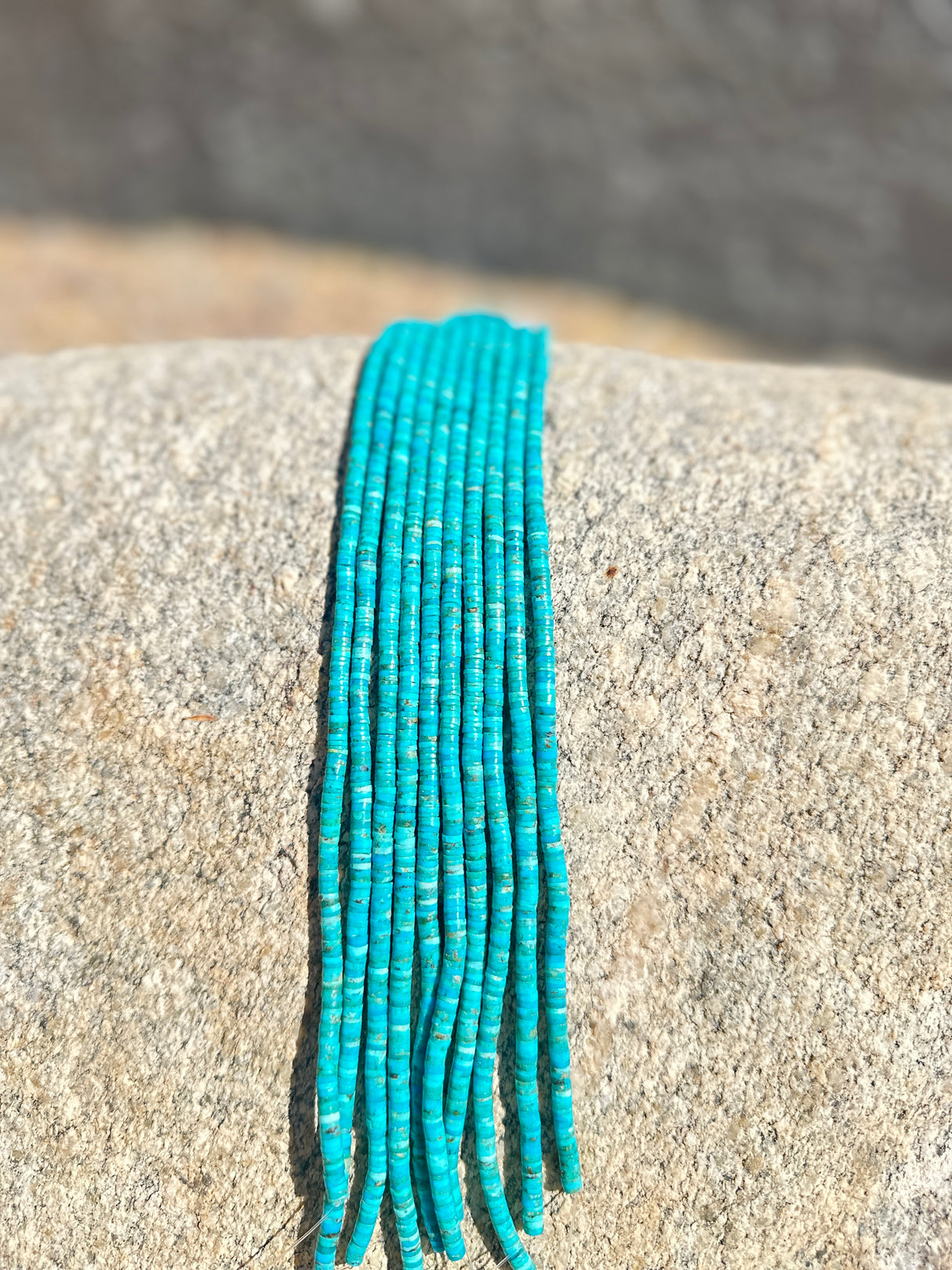72ST413-H: Blue Turquoise Heishi 4mm 16"