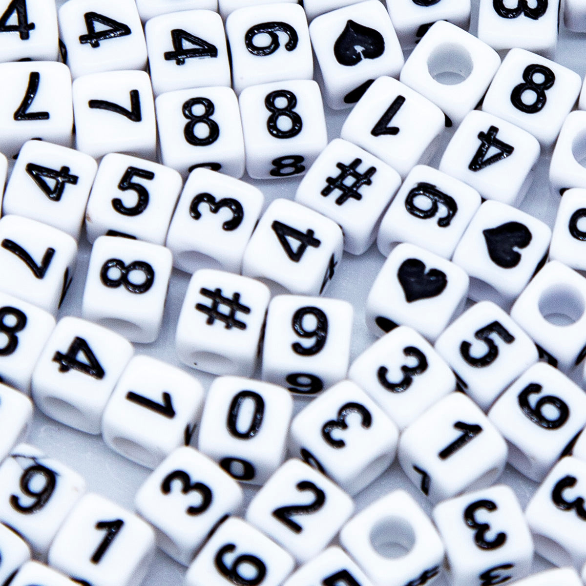 PL200-4: Acrylic White/Black Numbers 6x6mm 4mm Hole 100PPK