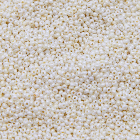 SV100-116: Vin Ven SB Opaque Yellow Luster 12/0 - 250GM