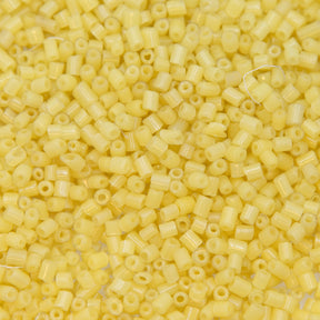 SV100-143: Vintage Venetian Tube Greasy Yellow 3x3mm AVG - 250 Grams