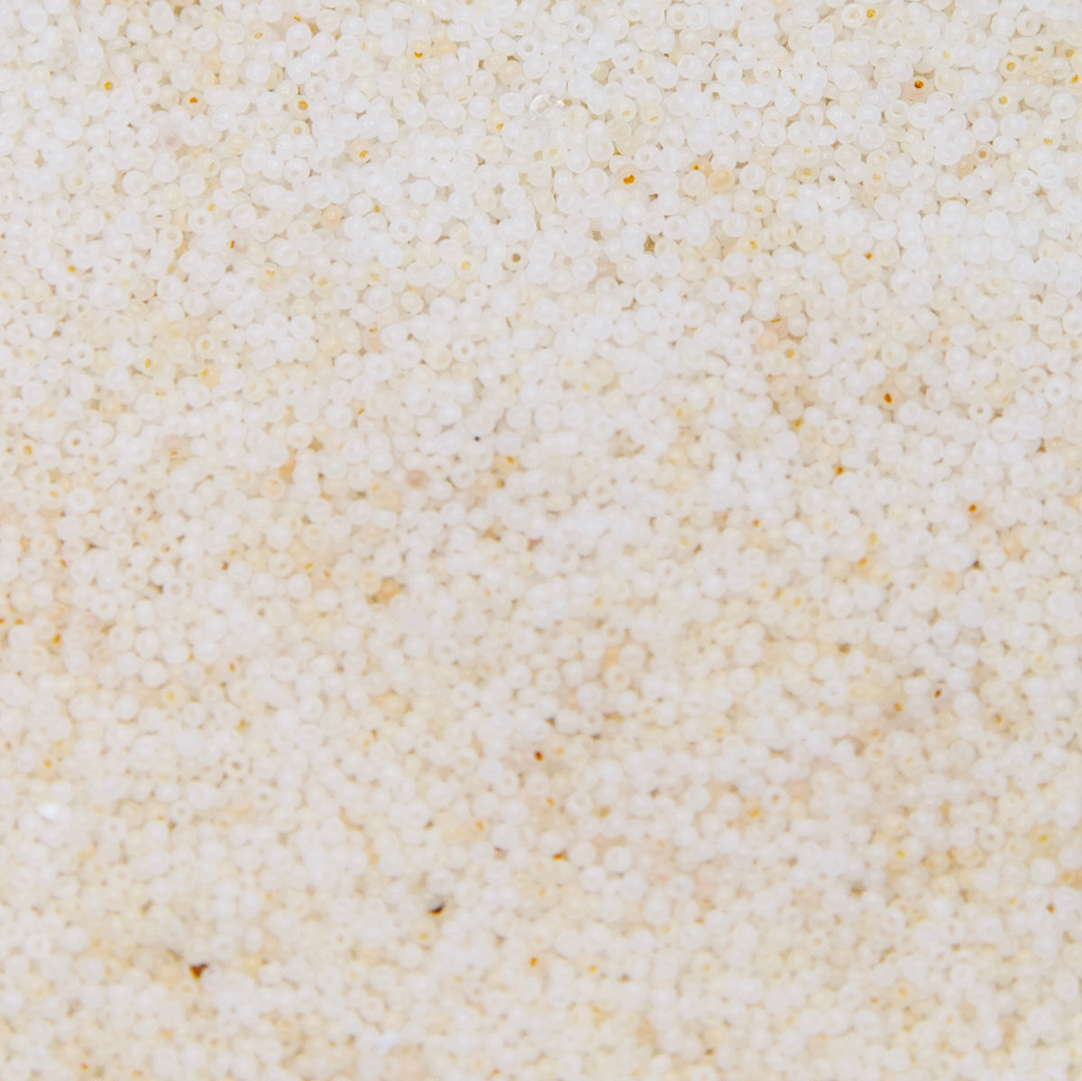 SV100-90: Vintage Venetian Micro SB White/Off White 18/0 - 250 Grams