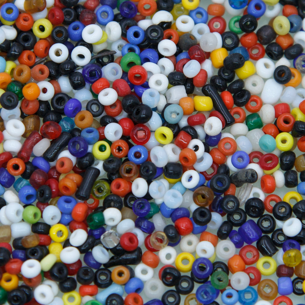 SV93R: Venetian Mix Seed Bead 8/0 Avg - 150 GM